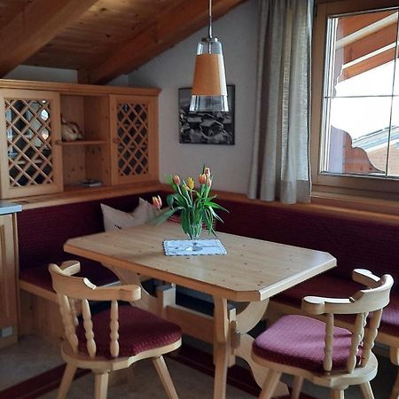 Haus Gmahblick Ferienwonungen Hotel Алпбах Екстериор снимка