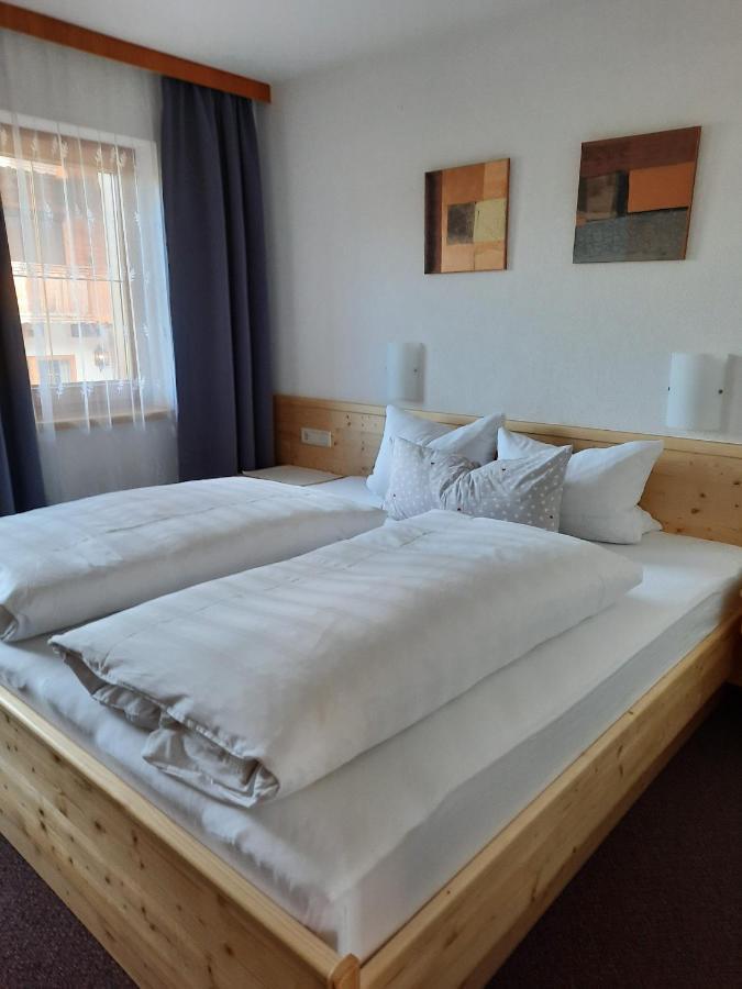 Haus Gmahblick Ferienwonungen Hotel Алпбах Екстериор снимка