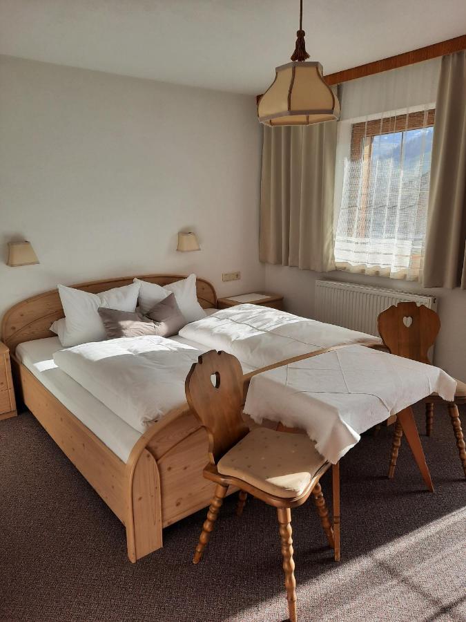 Haus Gmahblick Ferienwonungen Hotel Алпбах Екстериор снимка