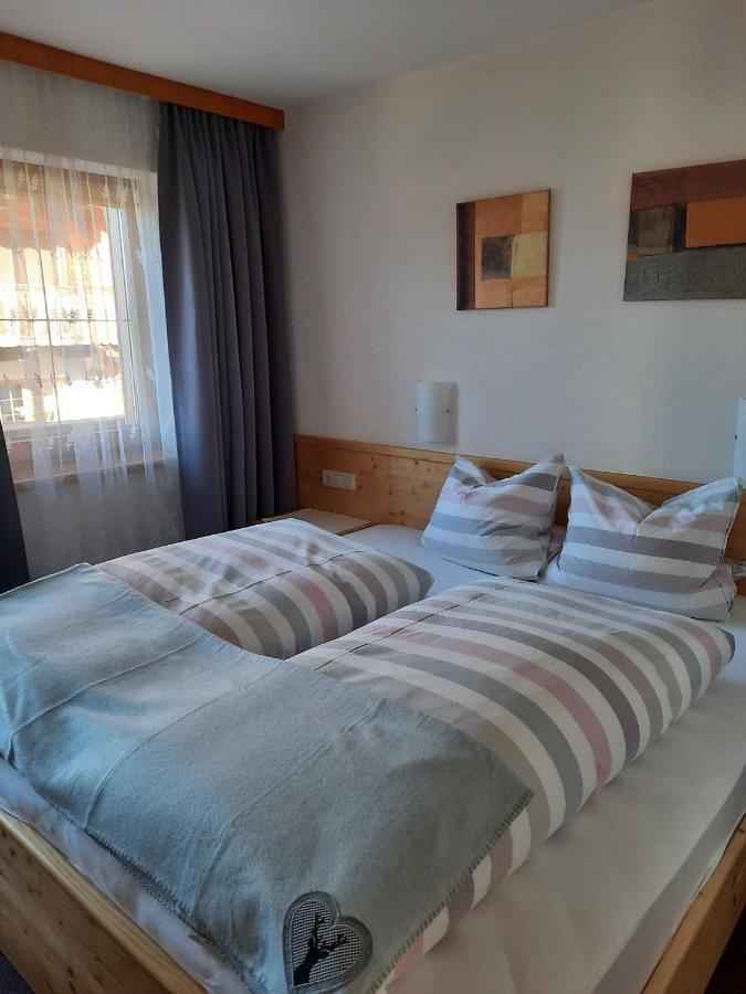 Haus Gmahblick Ferienwonungen Hotel Алпбах Екстериор снимка
