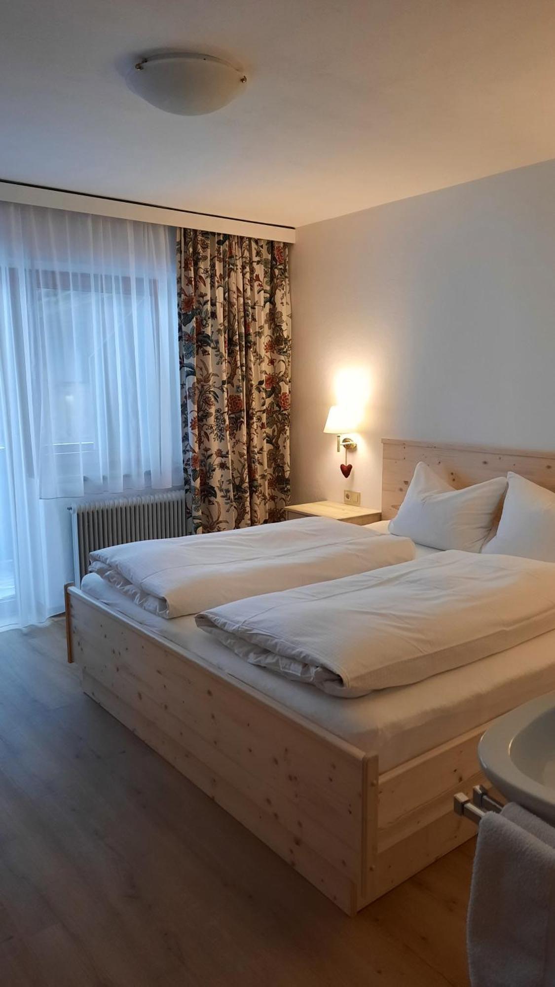 Haus Gmahblick Ferienwonungen Hotel Алпбах Екстериор снимка