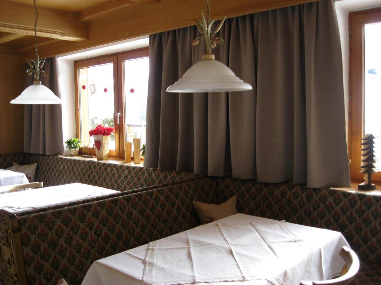 Haus Gmahblick Ferienwonungen Hotel Алпбах Екстериор снимка